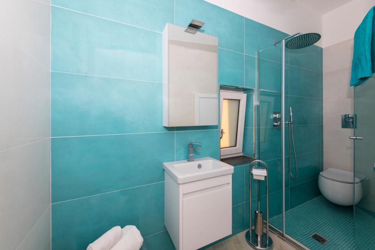 Villa La Tagliata Spectacular Jacuzzi Tub Amazing View And Private Parking Garage โปซิตาโน ภายนอก รูปภาพ